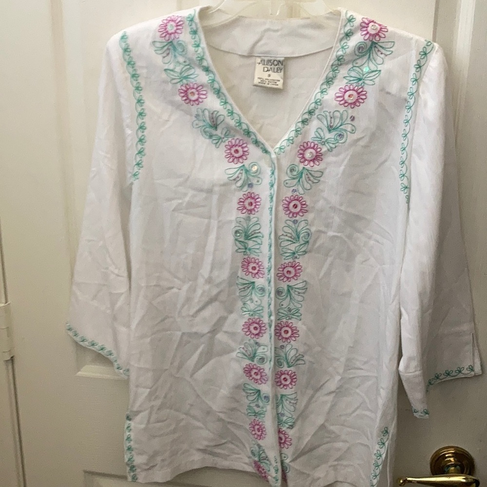 FINAL MARKDOWN Allison Daley embroidered blouse 8